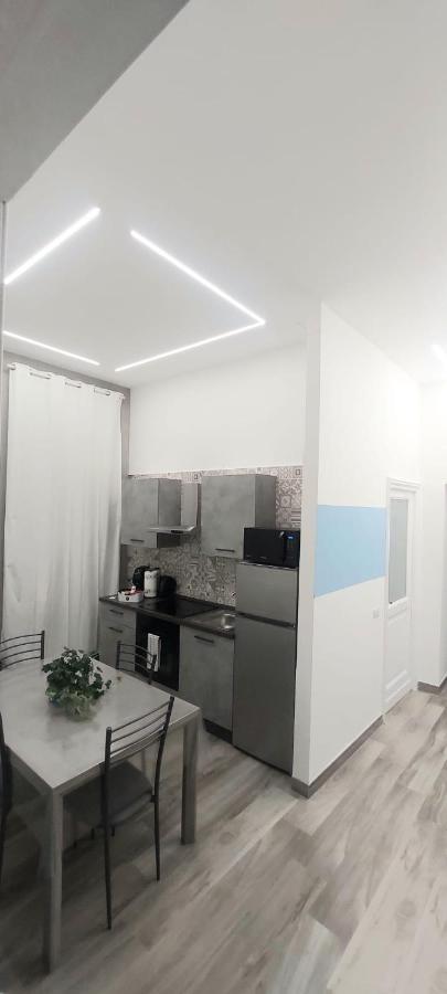 Casa Cosmedin Apartment Napoli Bagian luar foto