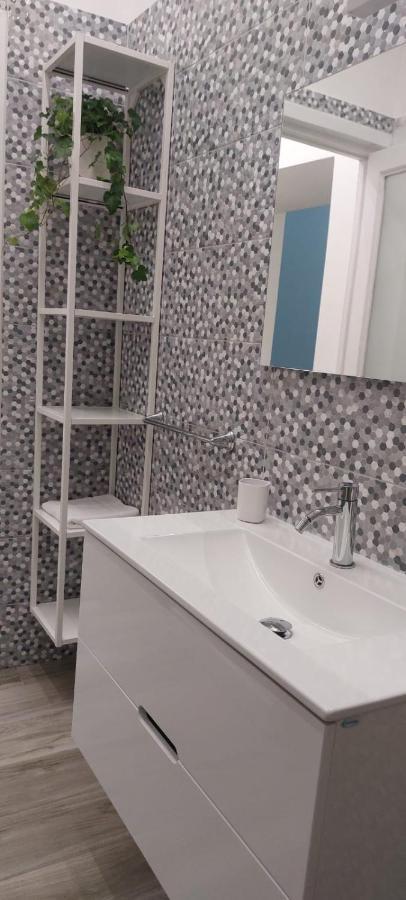 Casa Cosmedin Apartment Napoli Bagian luar foto