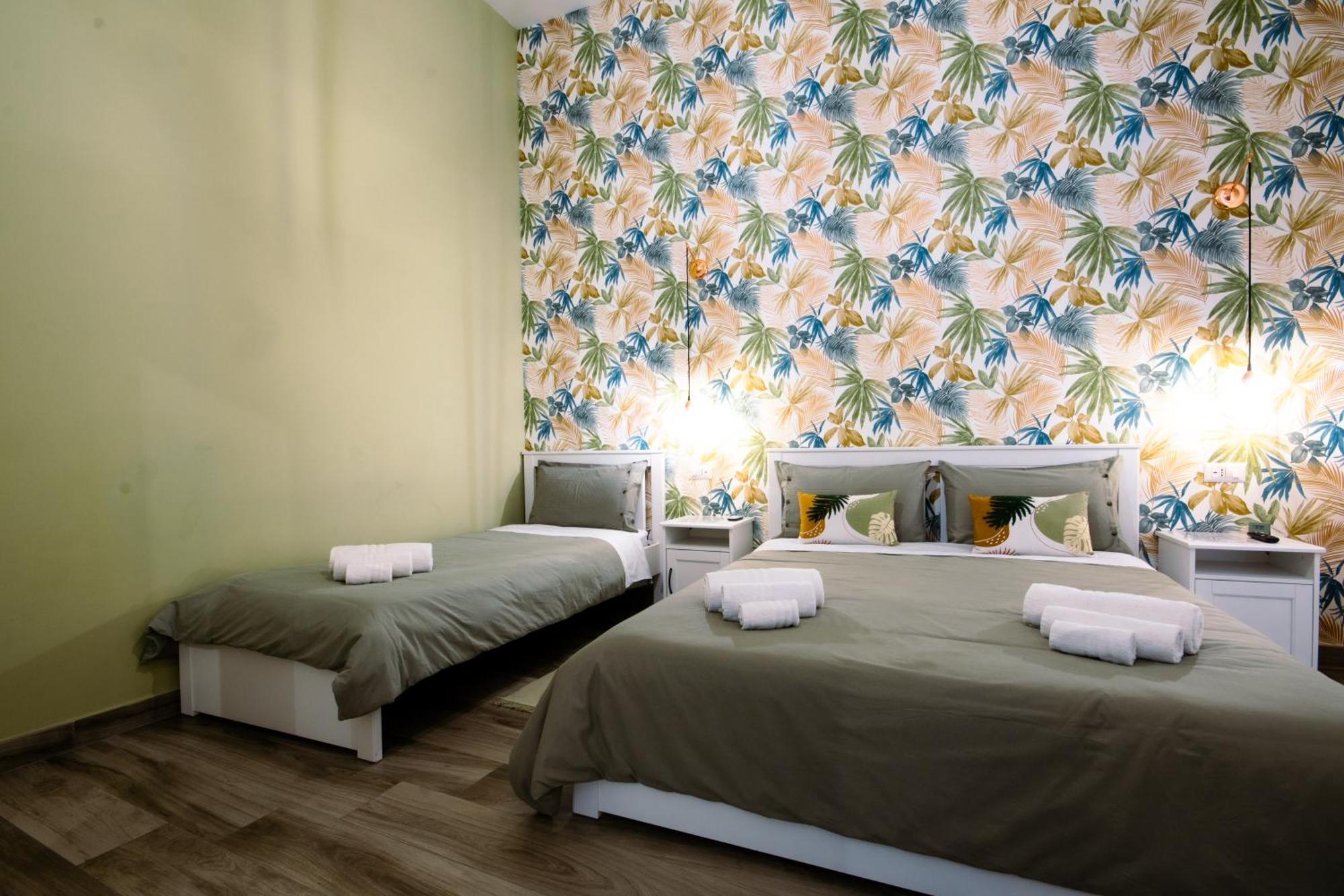 Casa Cosmedin Apartment Napoli Bagian luar foto