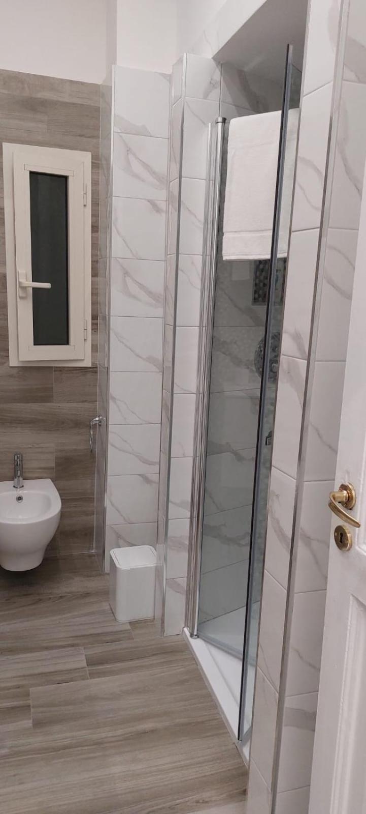 Casa Cosmedin Apartment Napoli Bagian luar foto